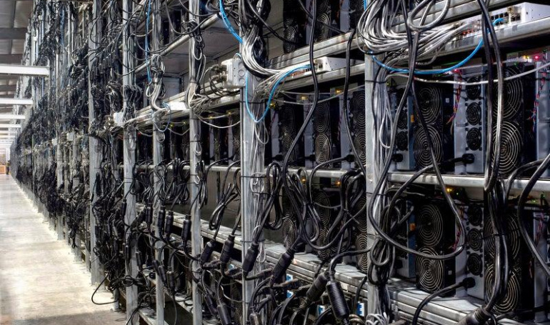 Penduduk Granbury Gugat Tambang Bitcoin Lokal akibat Polusi Kebisingan yang Mengancam Kesehatan.
