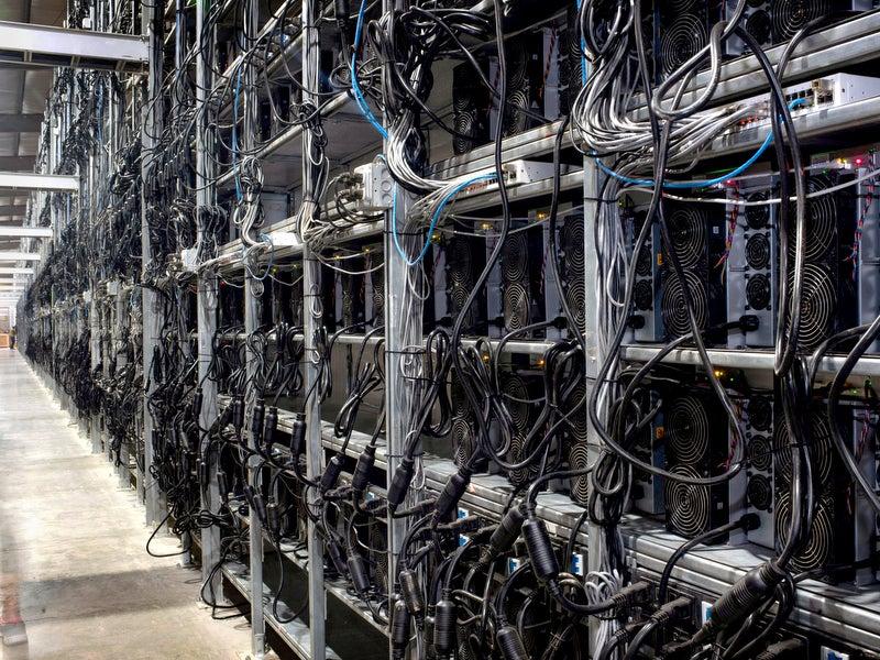 Penduduk Granbury Gugat Tambang Bitcoin Lokal akibat Polusi Kebisingan yang Mengancam Kesehatan.