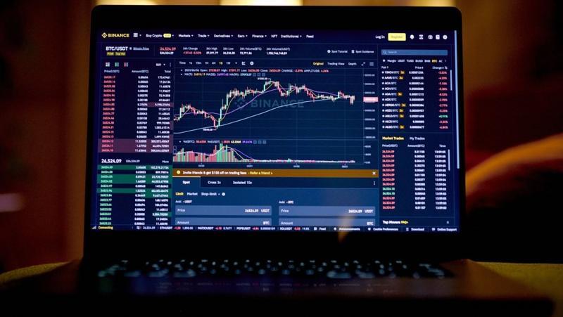 Mengapa Harga Kripto Anjlok? Faktor Penyebab dan Solusinya