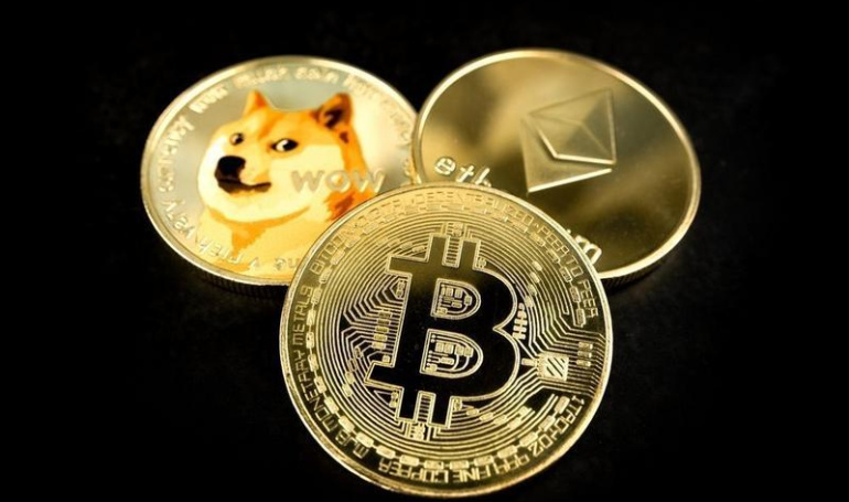 Bitcoin Mencapai Kembali di Atas $90,000, Ethereum dan Dogecoin Tertinggal di Akhir Pekan Rekor.