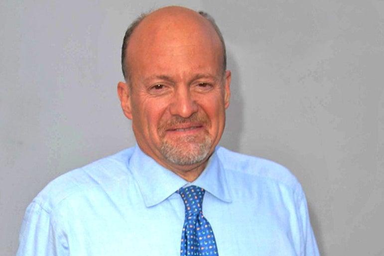Jim Cramer Menyatakan Bitcoin dan Ethereum 'Patut Masuk Dalam Portofolio Anda' Sebagai Lindung Nilai Terhadap Peningkatan Utang AS: 'Saya Telah Menyukai Crypto Sejak Lama'.