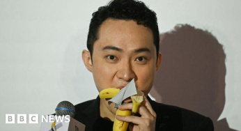 Bos kripto memakan karya seni pisang yang dibeli seharga $6,2 juta.