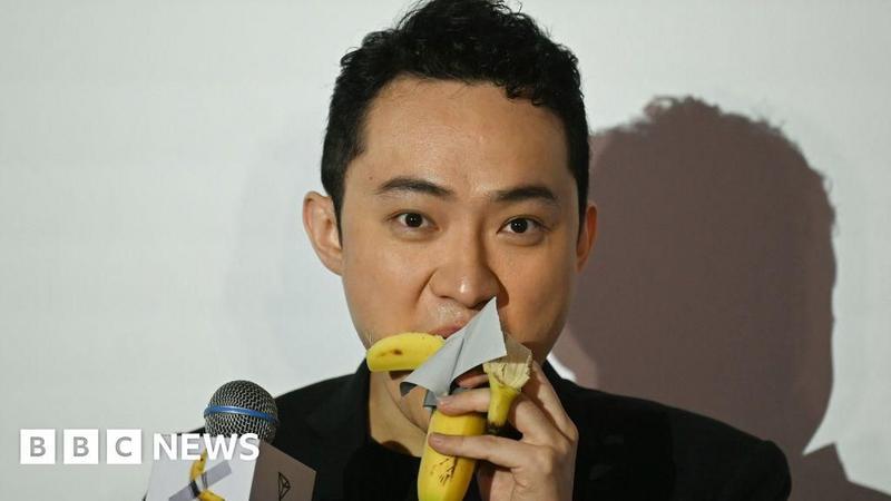 Bos kripto memakan karya seni pisang yang dibeli seharga $6,2 juta.