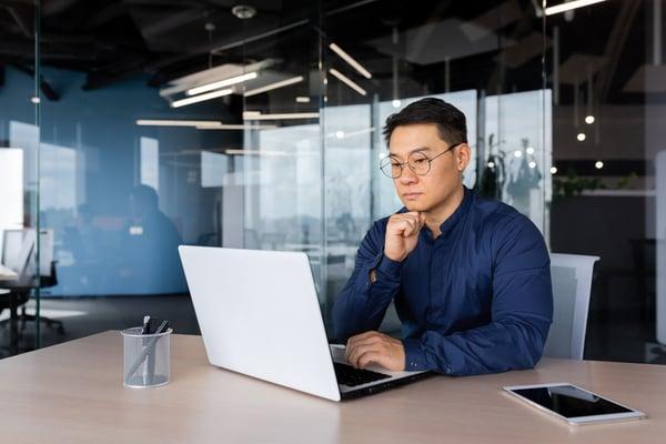 Siap Berinvestasi di Cryptocurrency? 3 Tips untuk Mengurangi Risiko dan Membangun Portofolio Sukses.