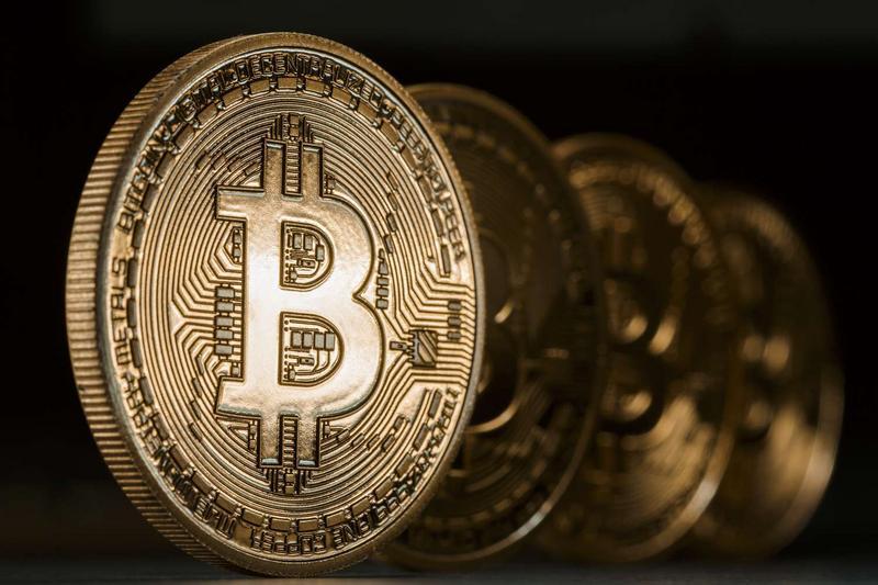 Bitcoin Sentuh Rekor Tertinggi di Atas $77K karena Optimisme Pemilihan Trump.