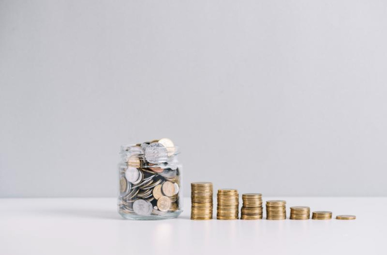 Menyusun Portofolio Investasi: Menggabungkan Aset Tradisional dan Cryptocurrency.