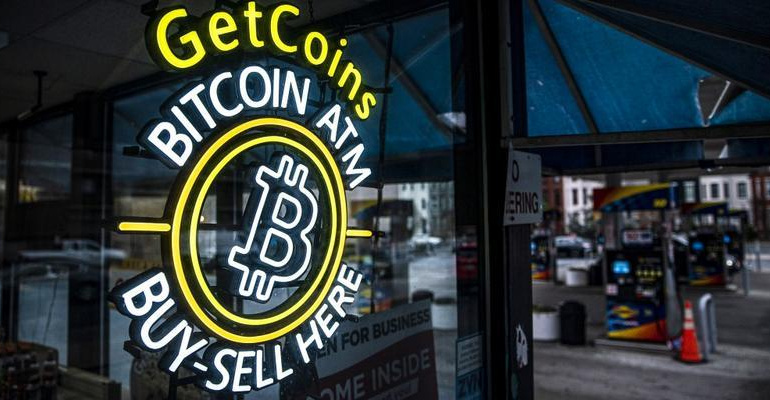 Bitcoin Turun di Bawah $100,000 Setelah Mencapai Tonggak Sejarah untuk Pertama Kalinya