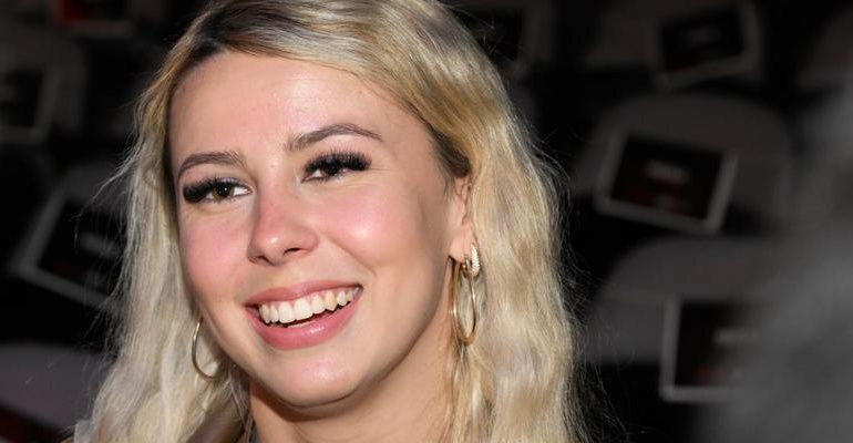 'Hawk Tuah Girl' Hailey Welch Luncurkan Kripto, Menarik Perhatian Publik